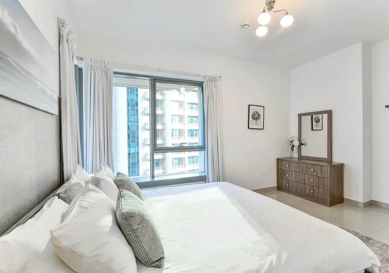 Dreamland {Ease By Emaar}- Burj Khalifa View Apartment Dubai United Arab Emirates