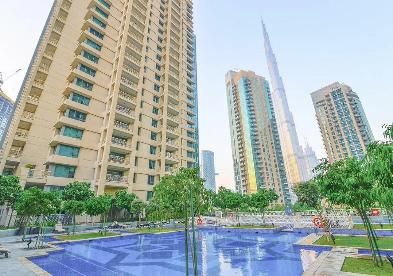 Dreamland {Ease By Emaar}- Burj Khalifa View Apartment Dubai United Arab Emirates